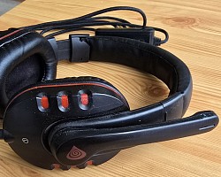 Genesis Gaming fejhalgató